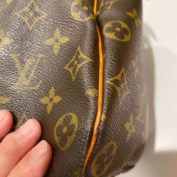 Authentic LV Speedy 35 - Picture 6 of 15